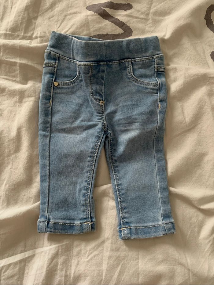 Lot de 7 jeans   ( élastique) taille 3 mois bébé fille - photo numéro 2