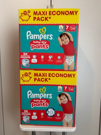 124 couches Pampers pants taille 7
