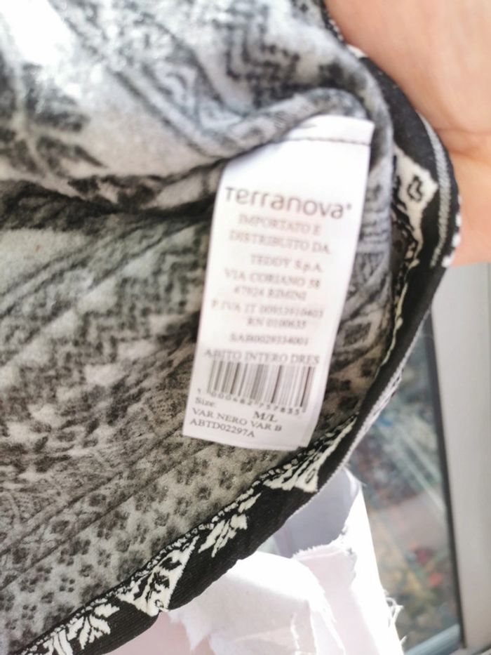 Jolie robe neuve elasthanne Terranova t M/L - photo numéro 5