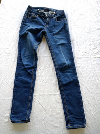 Jeans bleu Kiabi slim fit taille 36 fermeture zippée