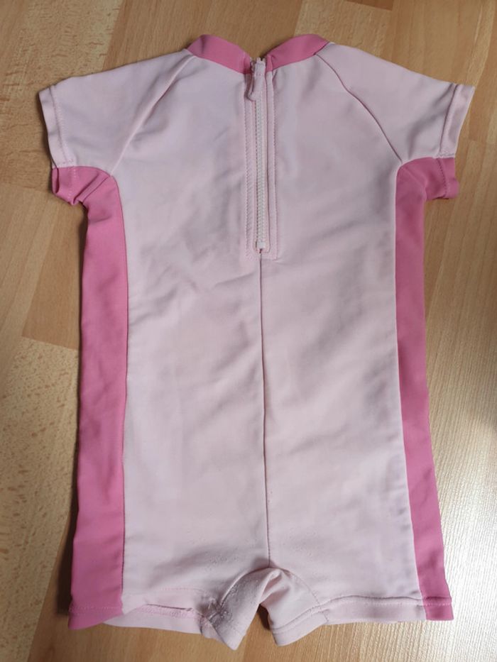 Combinaison anti-UV 12 mois - photo numéro 2