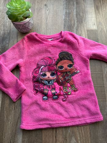 - Pull LOL Surprise   - 5/6 ans  - Très bon état