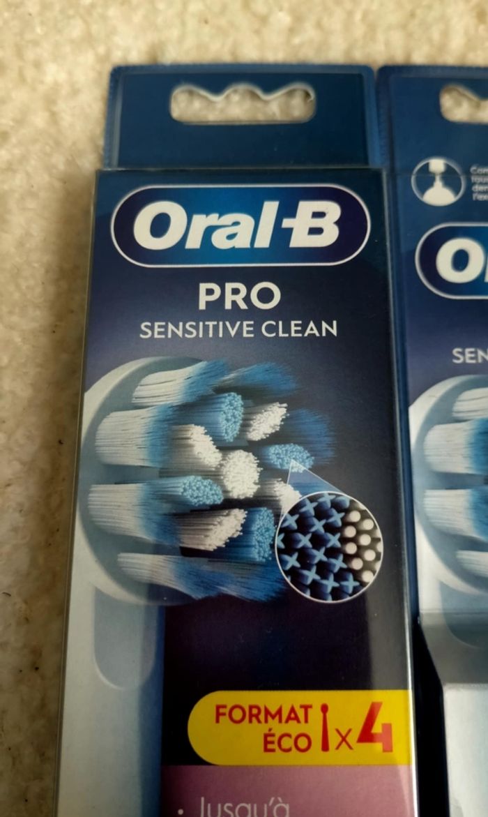 Lot 6 brossettes Oralb pro sensitive clean - photo numéro 3