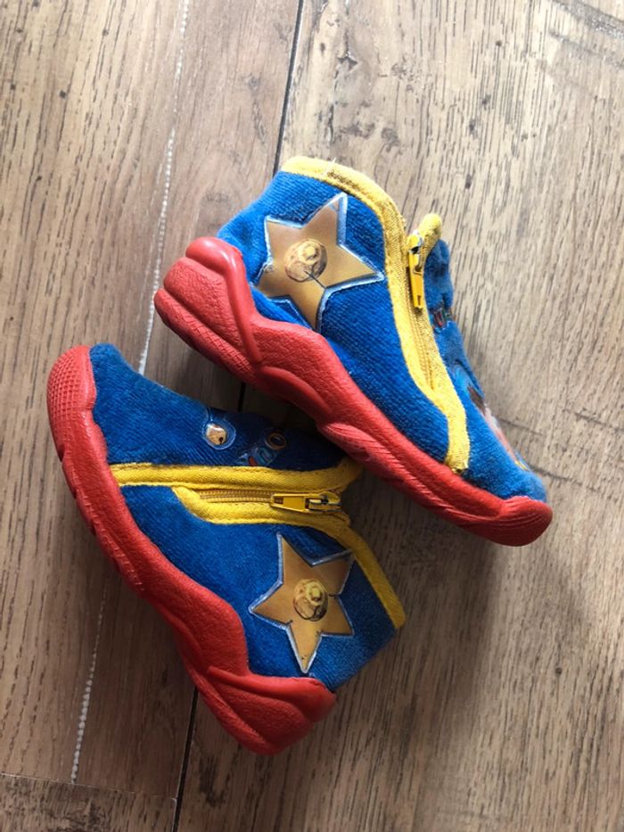 Chaussons Oui-oui pointure 20 - photo numéro 4