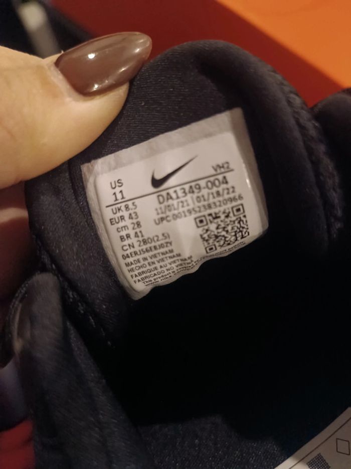 Baskets Nike taille 43 - photo numéro 7