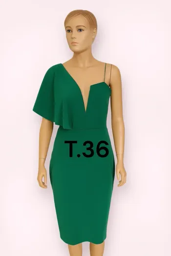 Magnifique robe T. 36 neuve avec étiquette