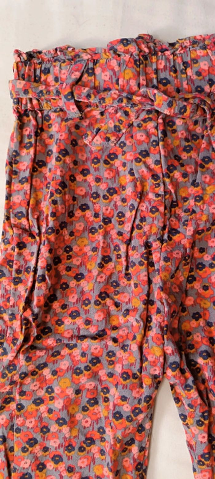 Pantalon fleuri Kiabi 36 mois - photo numéro 2