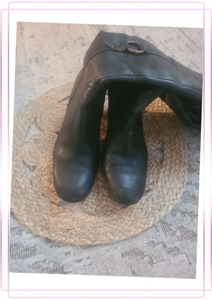 Bottes noires T38 – occasion - photo numéro 2