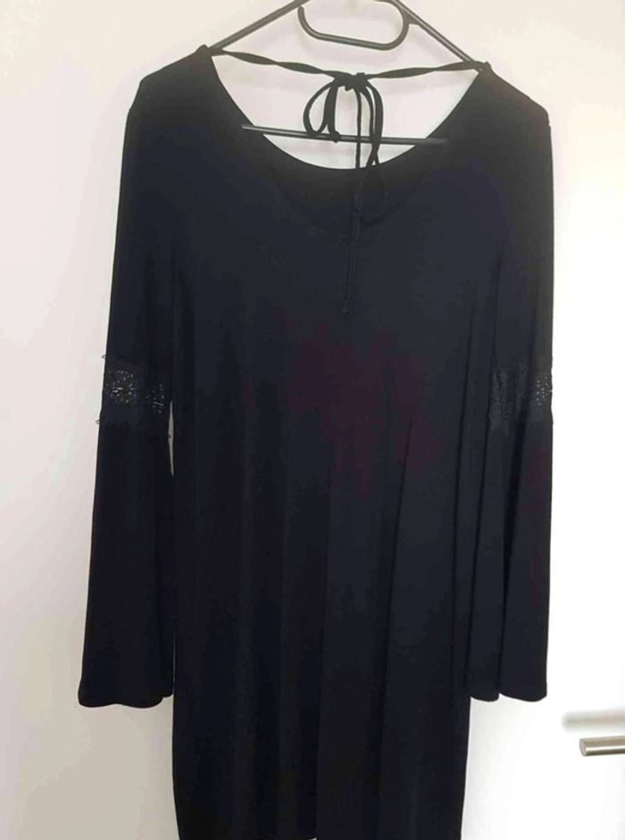 Robe noir bershka taille 38 - photo numéro 6