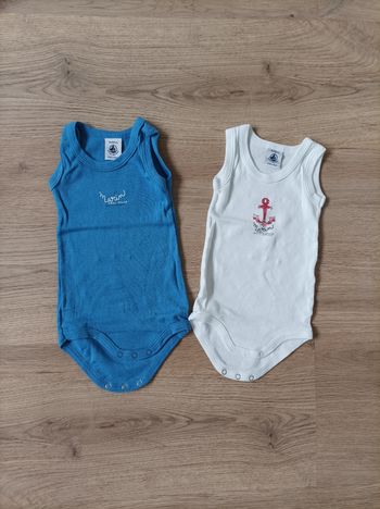 Lot de 2 bodies sans manches 3 mois