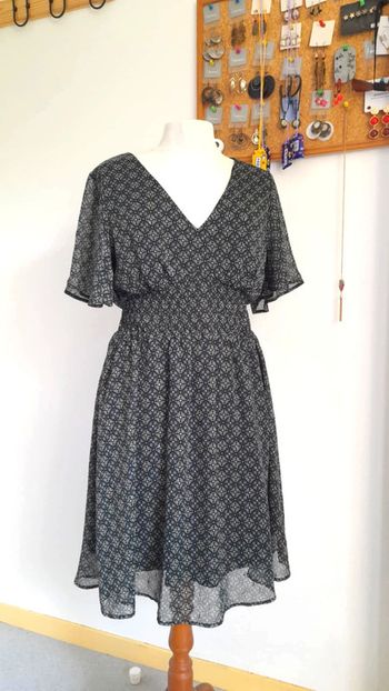 Robe courte noire et verte Cache Cache taille L
