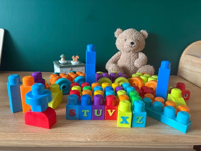 Lot de mega bloks premier âge