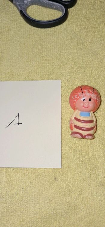 Personnage vulli ruche merveilleuse abeille arbre