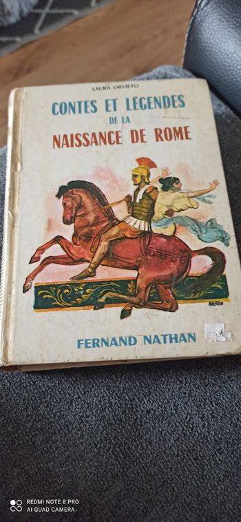 Livre contes et legendes  de la naissance de rome