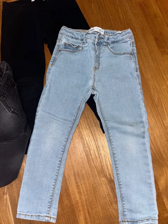 2 jeans Zara fille 2/3 ans et legging C&A 104 cm - photo numéro 4