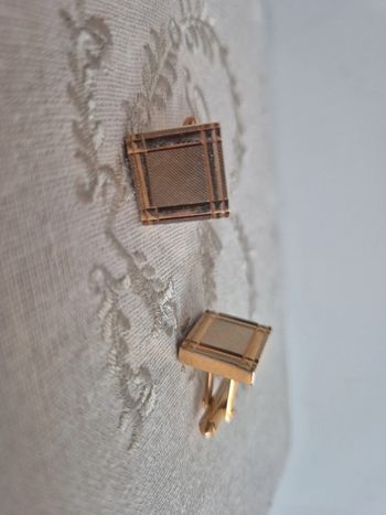 Boutons de manchette carrés