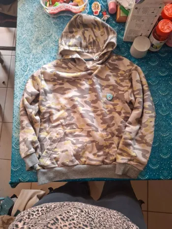 Sweat capuche 10 ans