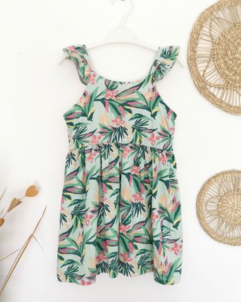 Robe tropicale fleurie verte et rose Kiabi 5 Ans