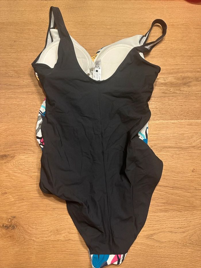 Maillot de bain une pièce neuf - photo numéro 3