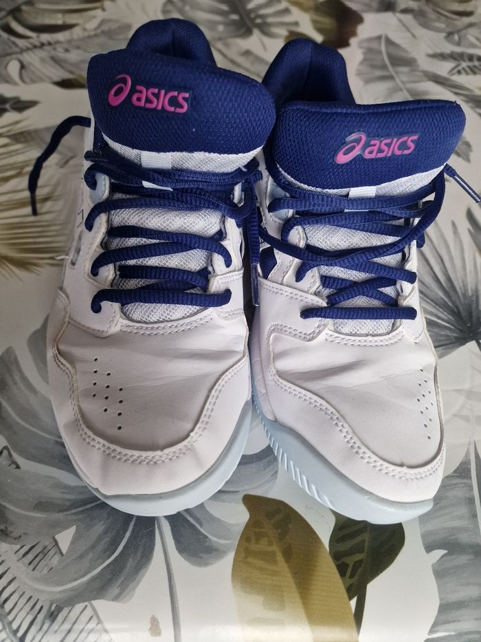 Baskets Oasics taille 40.5 - photo numéro 2
