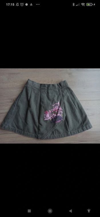 Jupe kaki avec fermé éclair tape a l'œil 4 ans