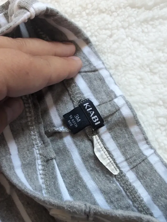 Short a rayure 3 mois - photo numéro 4