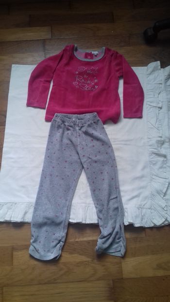 1 pyjama en velours fille 4 ans 