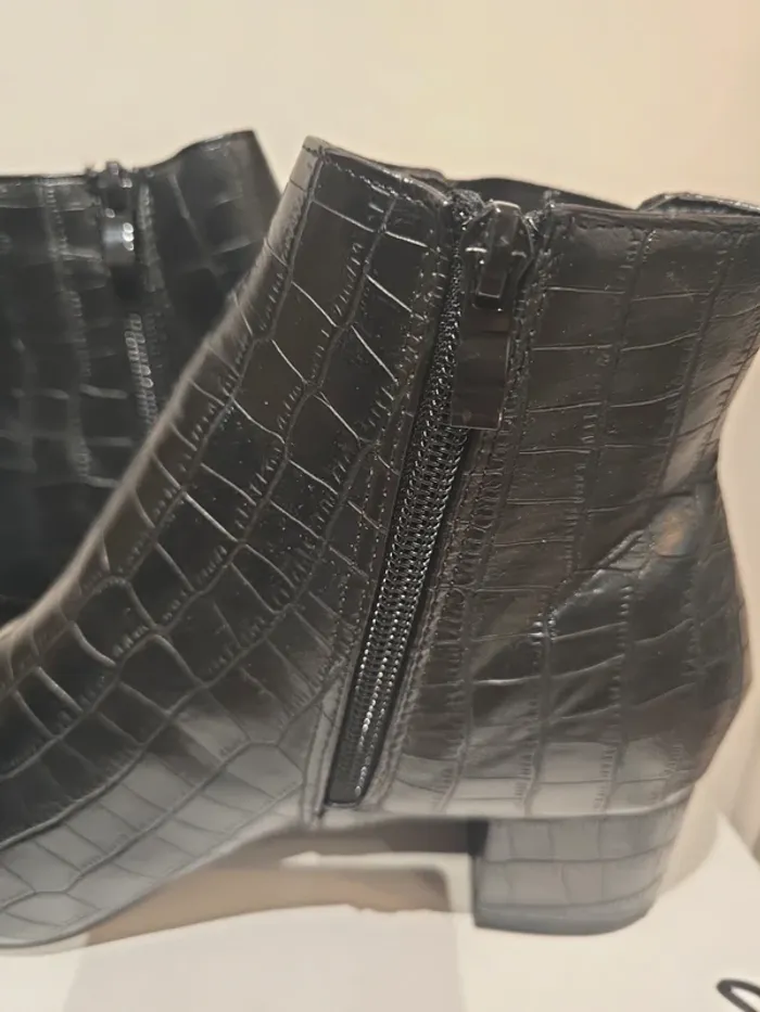 Boots noires Taille 40 Effet croco - photo numéro 3