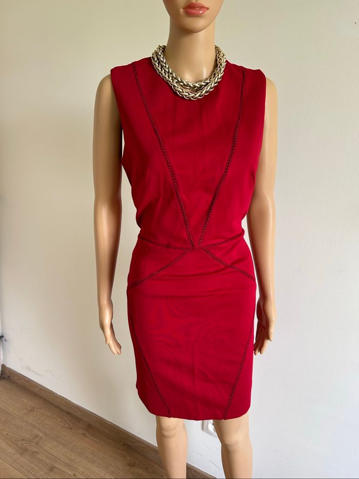 Robe rouge neuve sans manches Morgan taille M