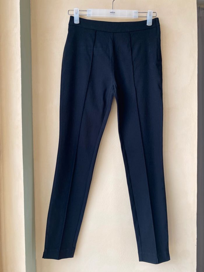 Pantalon noir à pince Kiabi 36