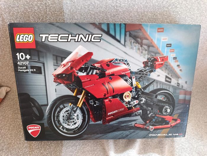 Ducati Panigale V4 R 42107 | Lego Technic