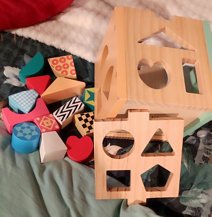 Jeu d'encastrement en bois - photo numéro 2