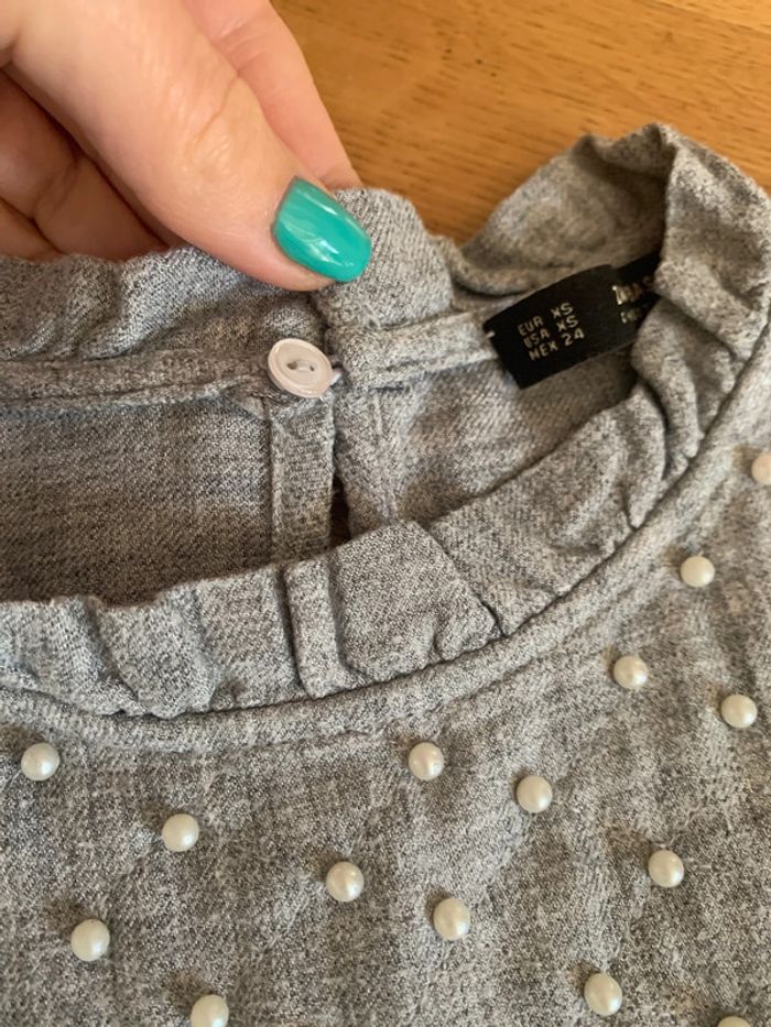Blouse grise et perles XS - photo numéro 4