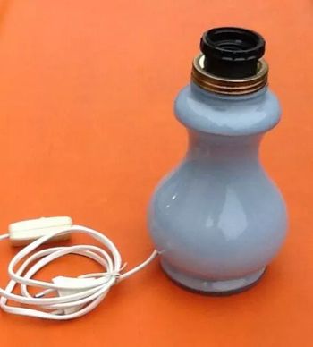 Pied de lampe sur pied douche Verre bleu façon opaline