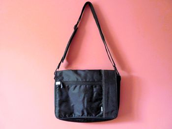 Sac sacoche informatique noire pochette PC bandouliere TBE