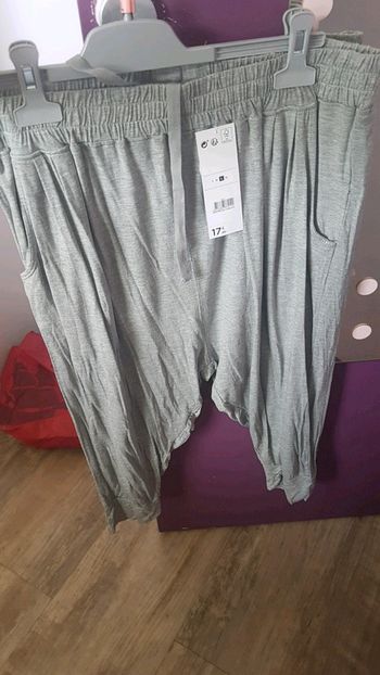 Sarouel de sport gris neuf taille L