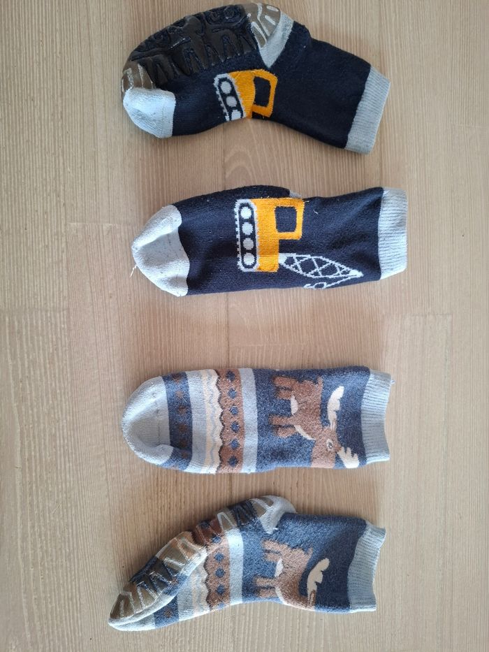 Lot chaussettes T.23/24 - photo numéro 3