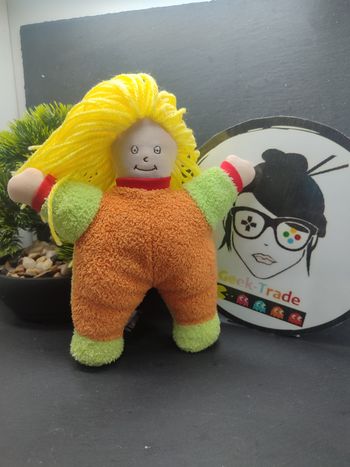 doudou peluche giro pharm giropharme poupée orange vert jaune laine éponge Fille