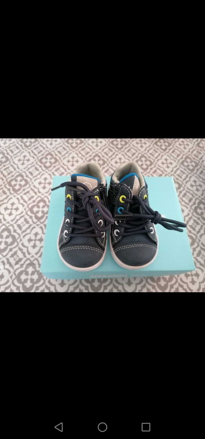 Chaussure taille 19