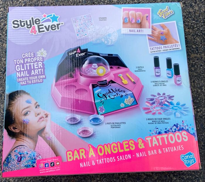 Bar à ongles et tattoos neuf - photo numéro 2