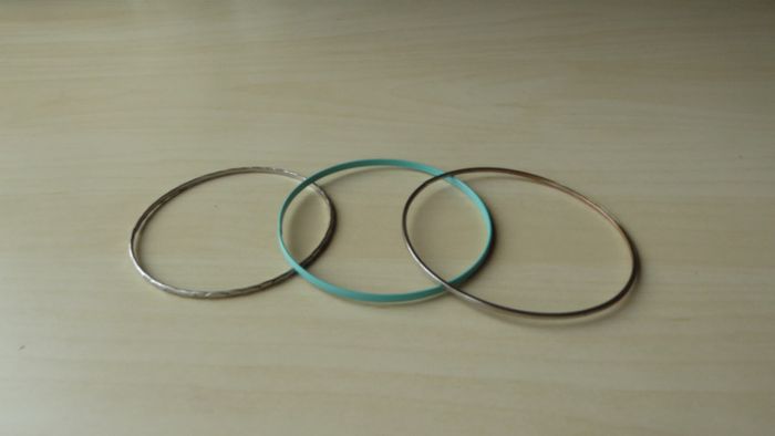 Lot 3 bracelets