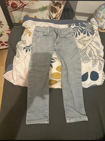 Jeans garçon taille 3 ans🐿️
