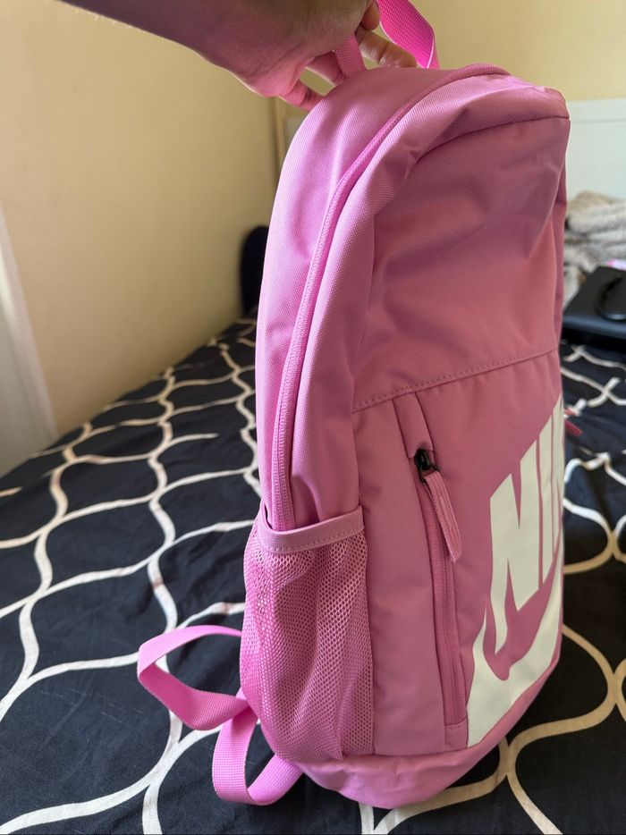Sac à dos Nike rose avec trousse assortie – Neuf avec étiquettes - photo numéro 6