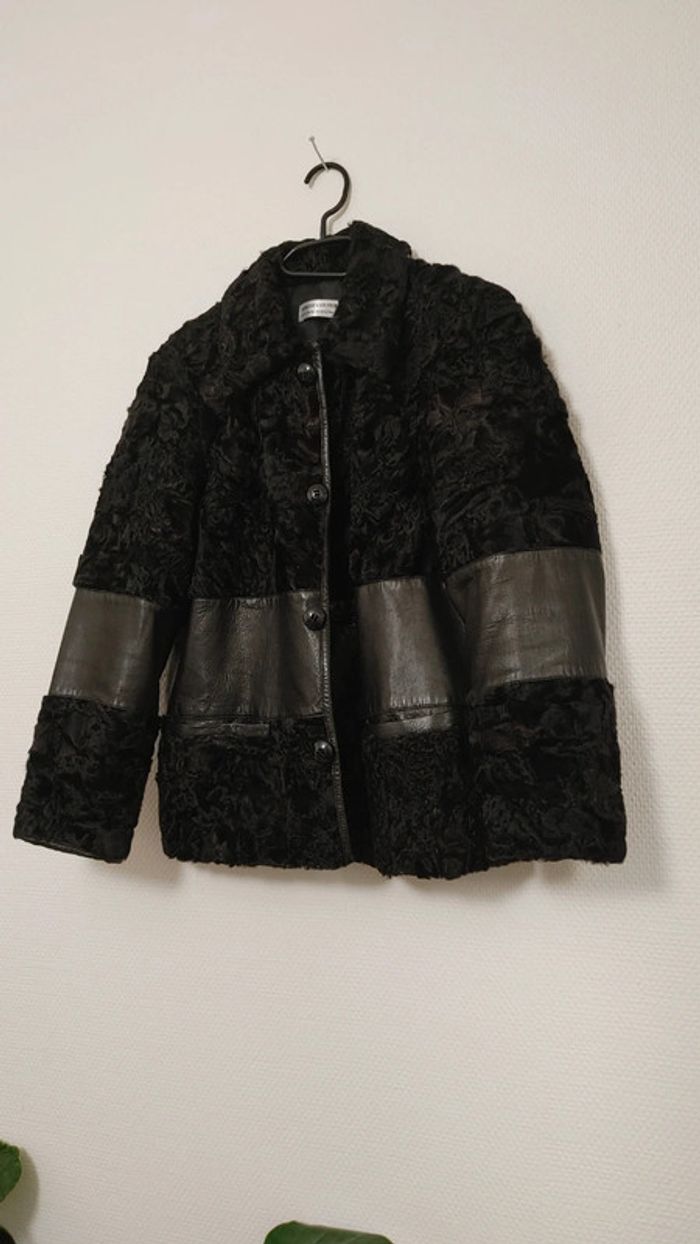 Très belle veste noir artisanale vintage en mouton retourné et cuir made in France épaulettes - photo numéro 4