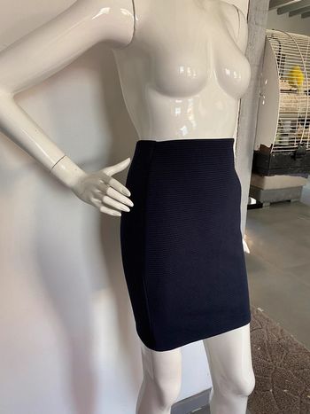 Jupe courte moulante 45 cms de hauteur