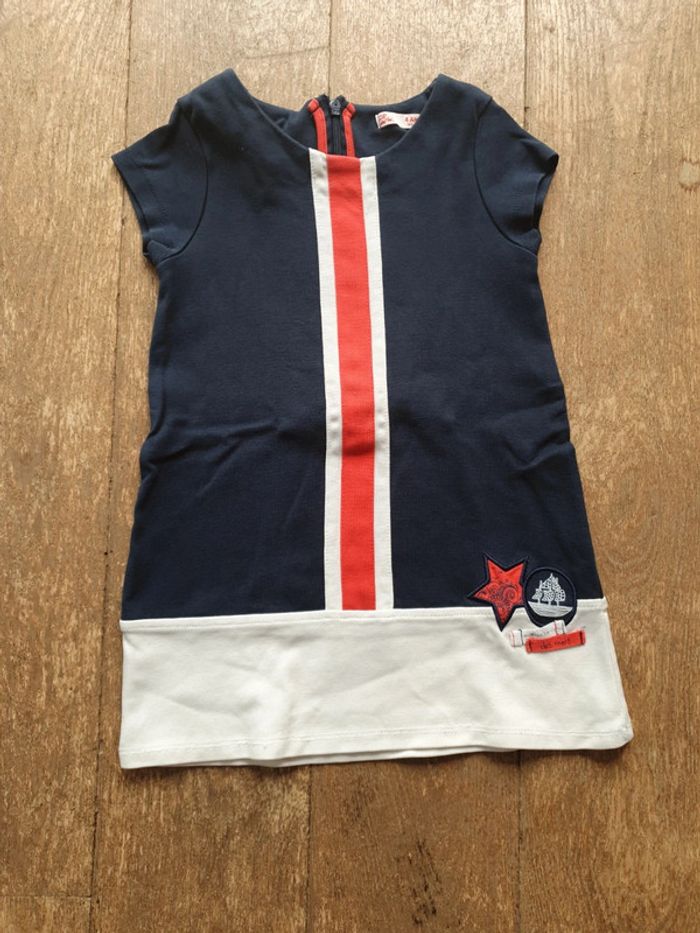Robe courte