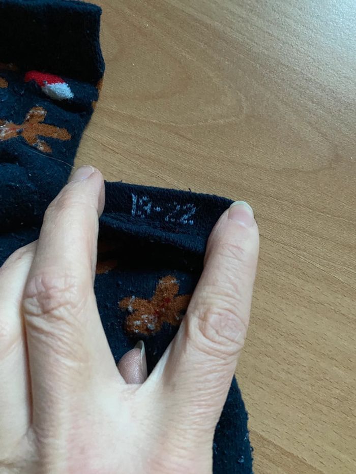 Chaussettes anti dérapantes Noël Taille 19/22 - photo numéro 3