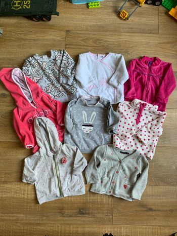 Lot de 8 sweat et gilet fille