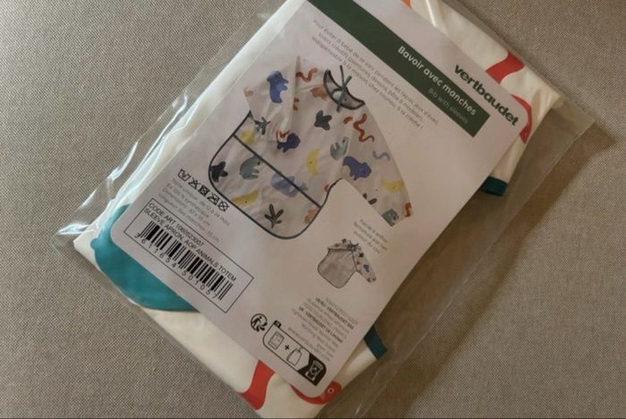 Bavoir avec manches longues multicolore neuf