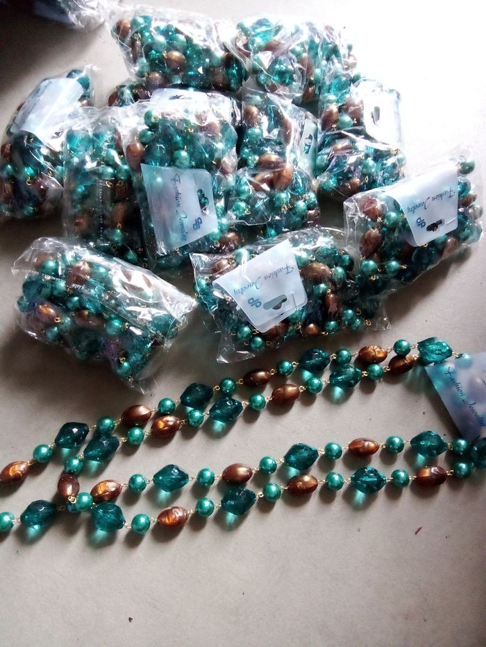 Lots revendeur 12 collier sautoir🩵